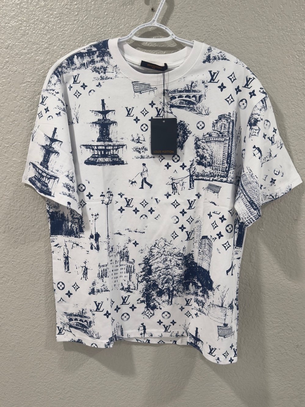 Louis Vuitton White and Navy Scenic Monogram Short Sleeve Tee